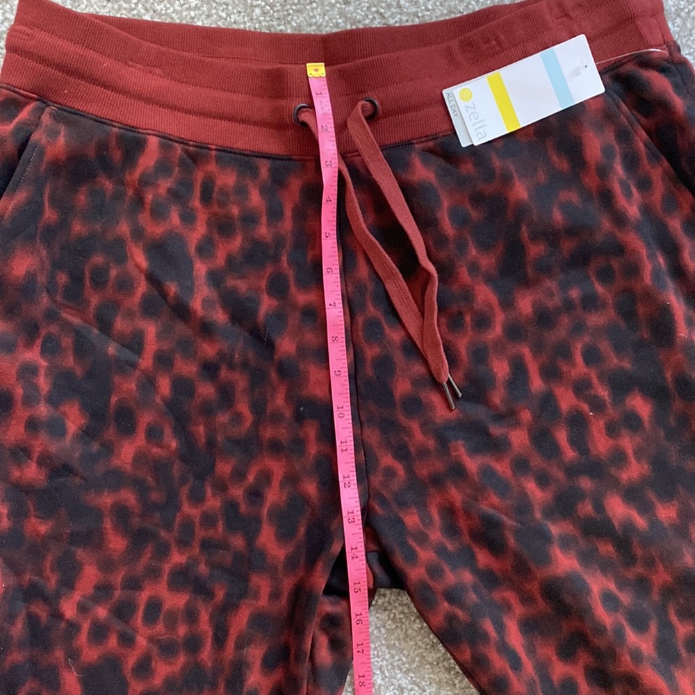 ZELLA Rust Madder Tortoise Print Joggers With Pockets - Picture 9 of 13